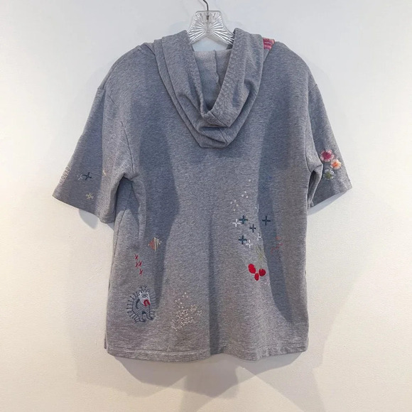 Johnny Was Gray Embroidered Short Sleeve Hooded Top Bohemian Pullover Hoodie S - Picture 7 of 7